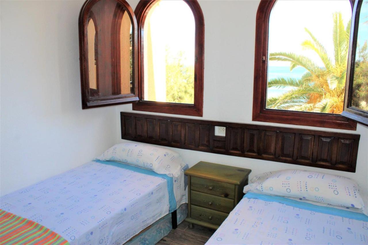 Bungalo En Primera Linea De La Playa Ел Кампело Екстериор снимка