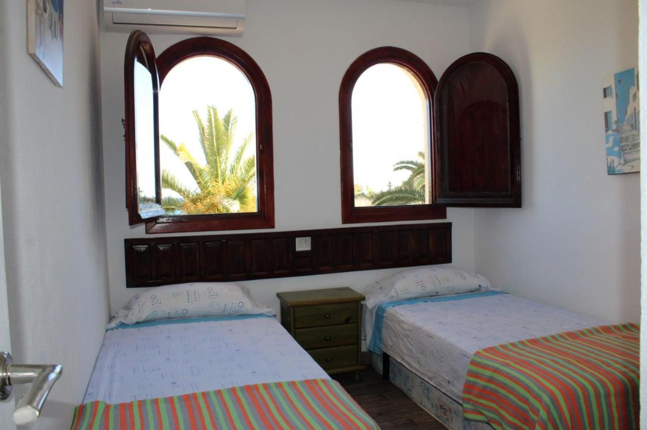 Bungalo En Primera Linea De La Playa Ел Кампело Екстериор снимка